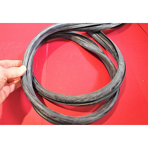 Morris Minor Windscreen Rubber Seal 1966 1971 Ext105