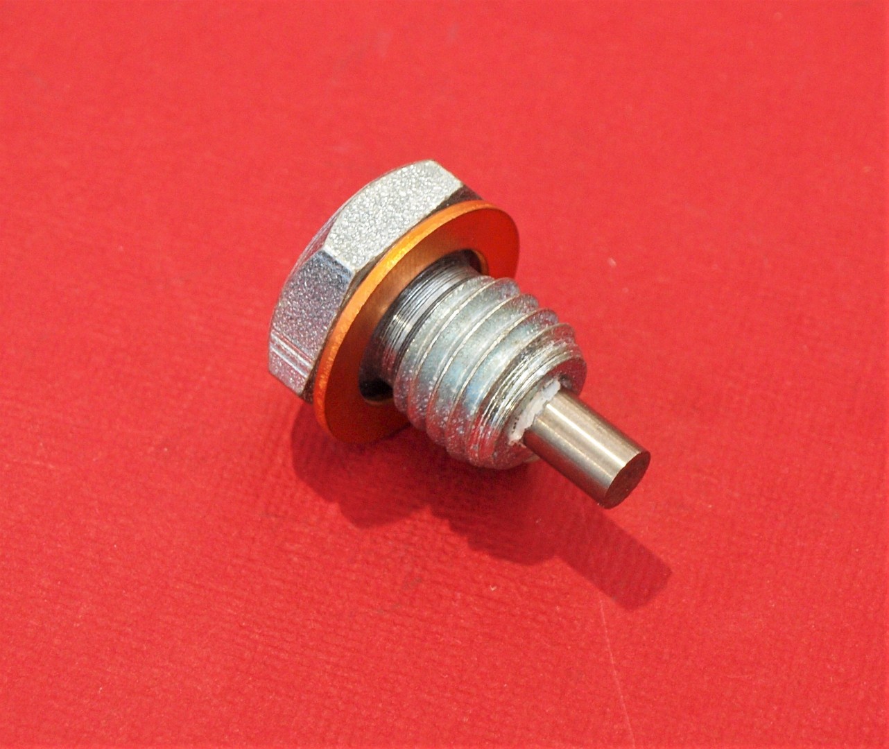 thumbnail image 2 of 2 Pack M14x1.5 Magnetic Oil Drain Plugs (Anodized Aluminum) - Universal Fit 2 of 4