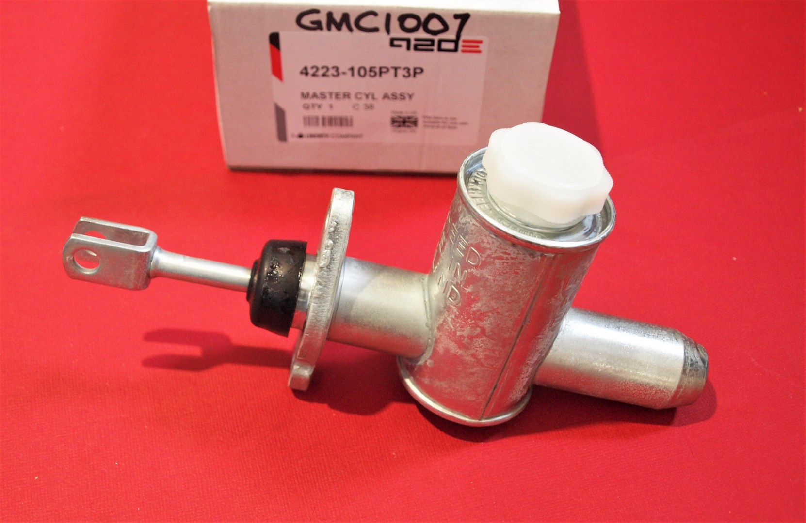 thumbnail image 2 of URO MGB Clutch Master Cylinder – 1968-1980 GMC1007 2 of 5