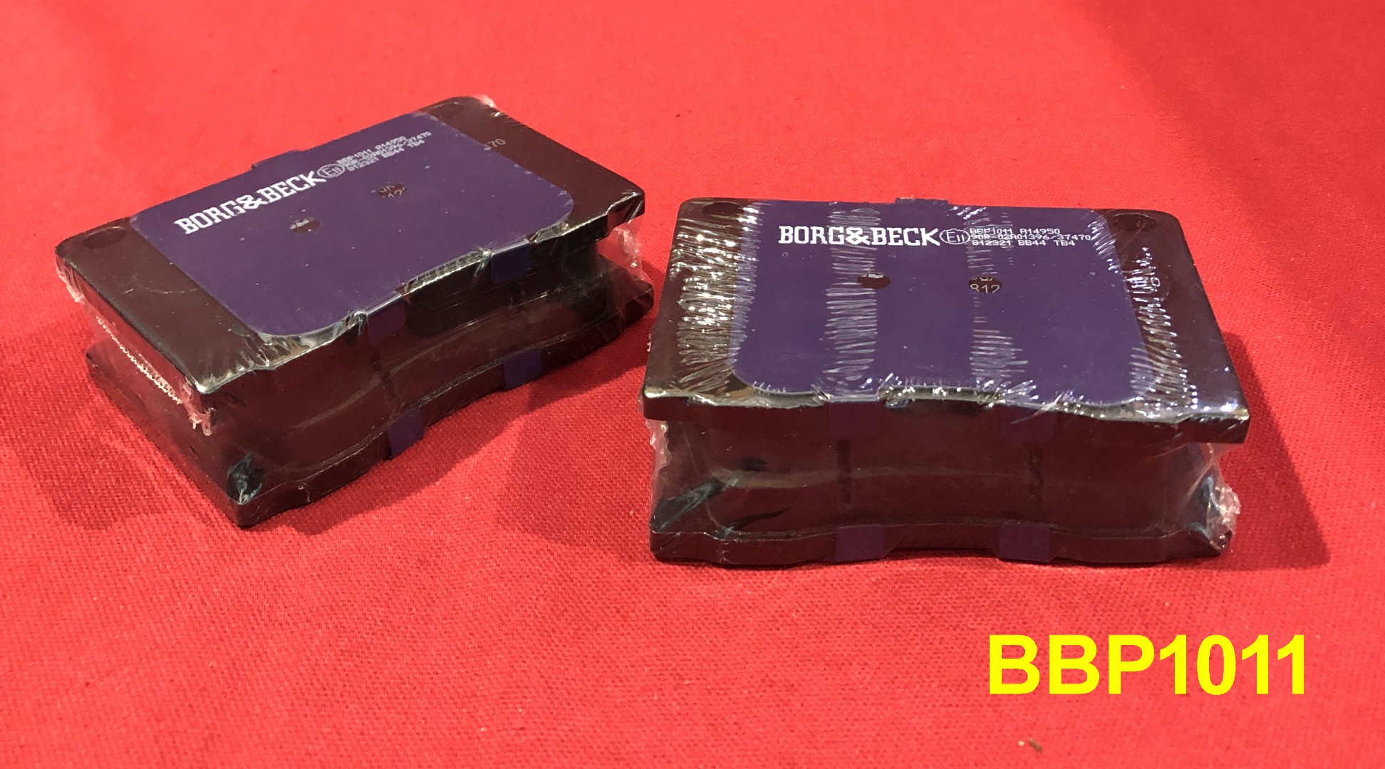 thumbnail image 2 of Borg & Beck Front Brake Shoes For Morris Minor 1000 (1962-71) – 8 2 of 5